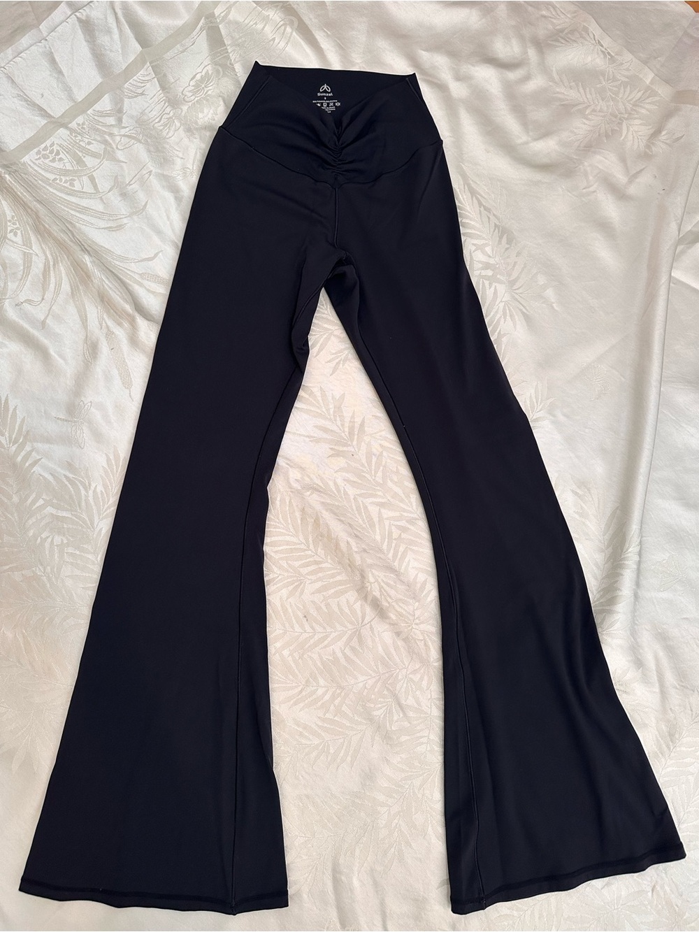 High-Rise Black Flared Leggings with Ruched Waist